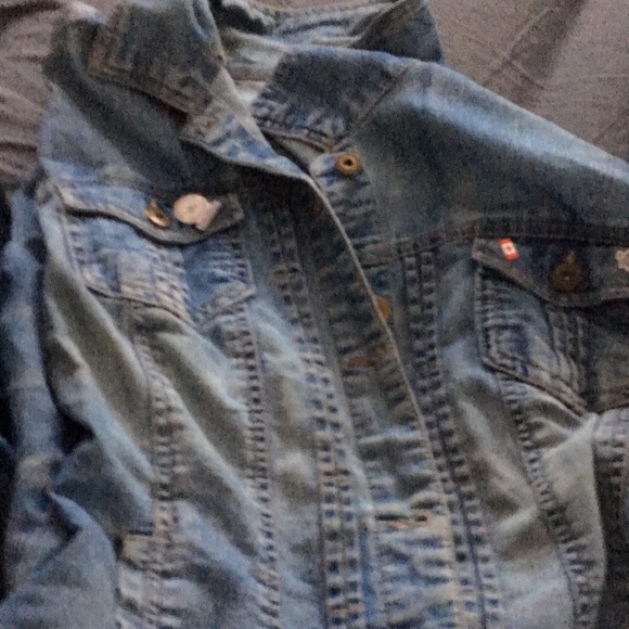 Various different clothes - Picture 9 of 15